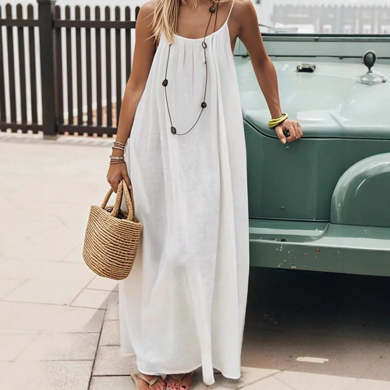 BreezeMuse™ Backless Maxi 🌸 — Adjustable Fit, Summer Flow